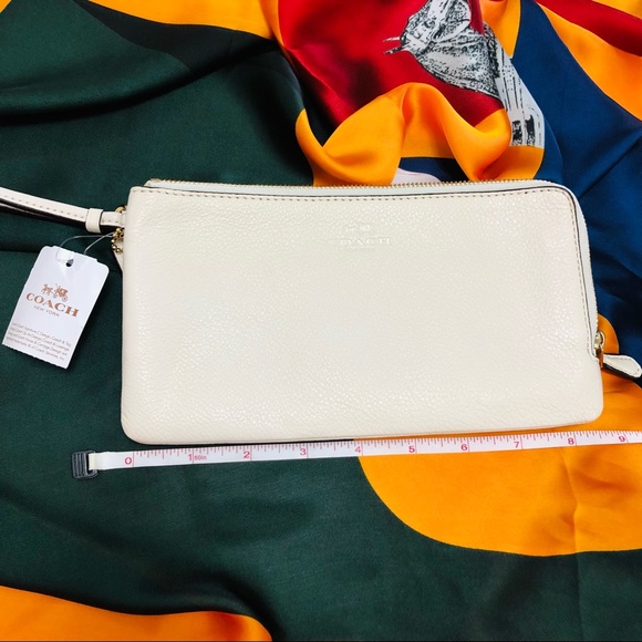 NEW Authentic Coach Soft Leather Large Wristlet - Picture 8 of 12